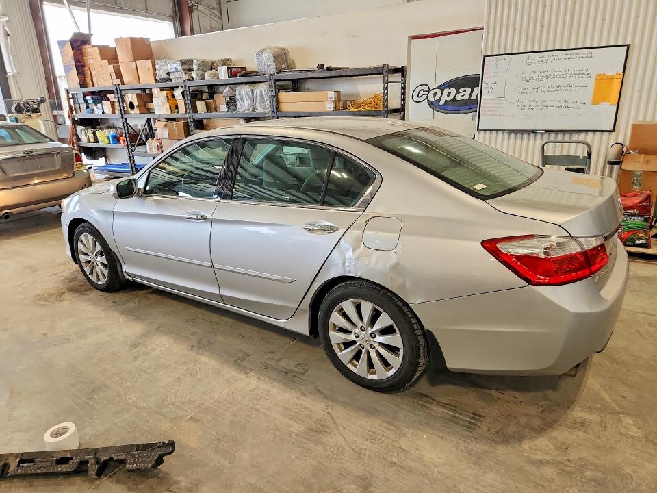 62207106 :رقم المزاد ، 1HGCR3F89DA043352 vin ، 2013 Honda Accord مزاد بيع