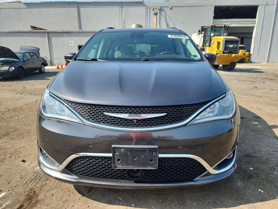 Продажа на аукционе авто 2018 Chrysler Pacifica, vin: 2C4RC1EG7JR157882, номер лота: 61043676