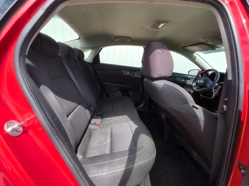2021 Kia Forte მანქანა იყიდება აუქციონზე, vin: 3KPF24AD1ME335794, აუქციონის ნომერი: 59543546