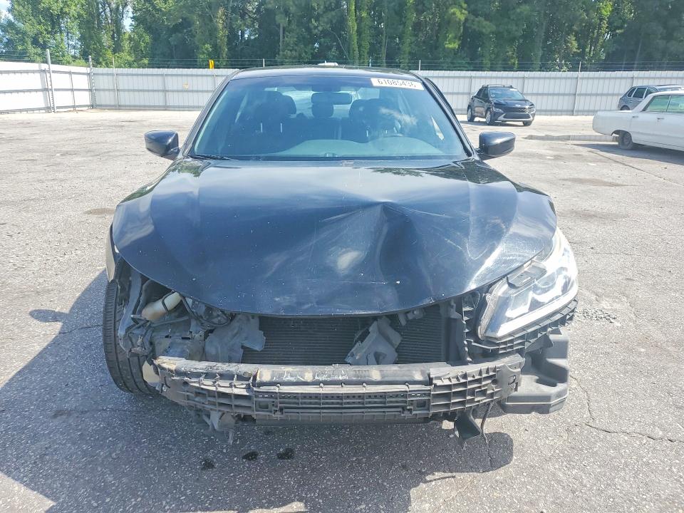 Продажа на аукционе авто 2017 Honda Accord, vin: 1HGCR2F57HA164306, номер лота: 61085436