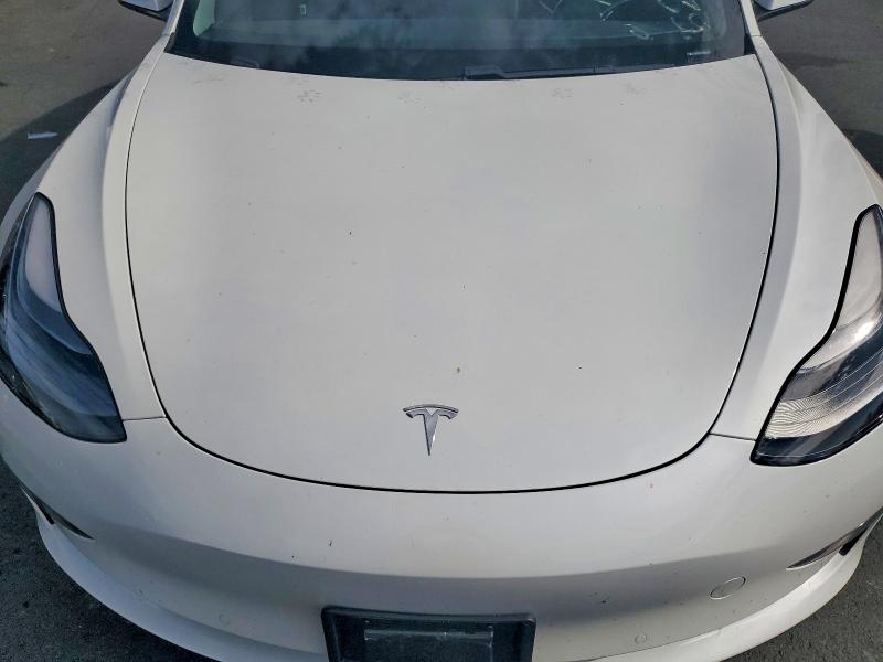 62076966 :رقم المزاد ، 5YJ3E1EB2MF863064 vin ، 2021 Tesla Model 3 مزاد بيع