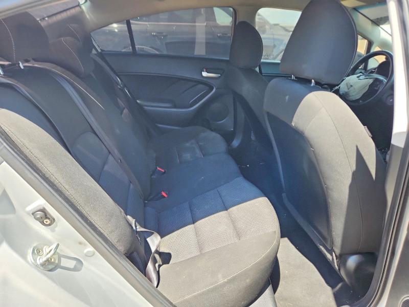 59541996 :رقم المزاد ، 3KPFK4A75HE085251 vin ، 2017 Kia Forte مزاد بيع