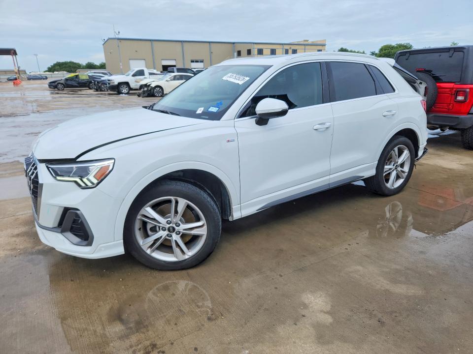 55793926 :رقم المزاد ، WA1DECF33R1078182 vin ، 2024 Audi Q3 مزاد بيع