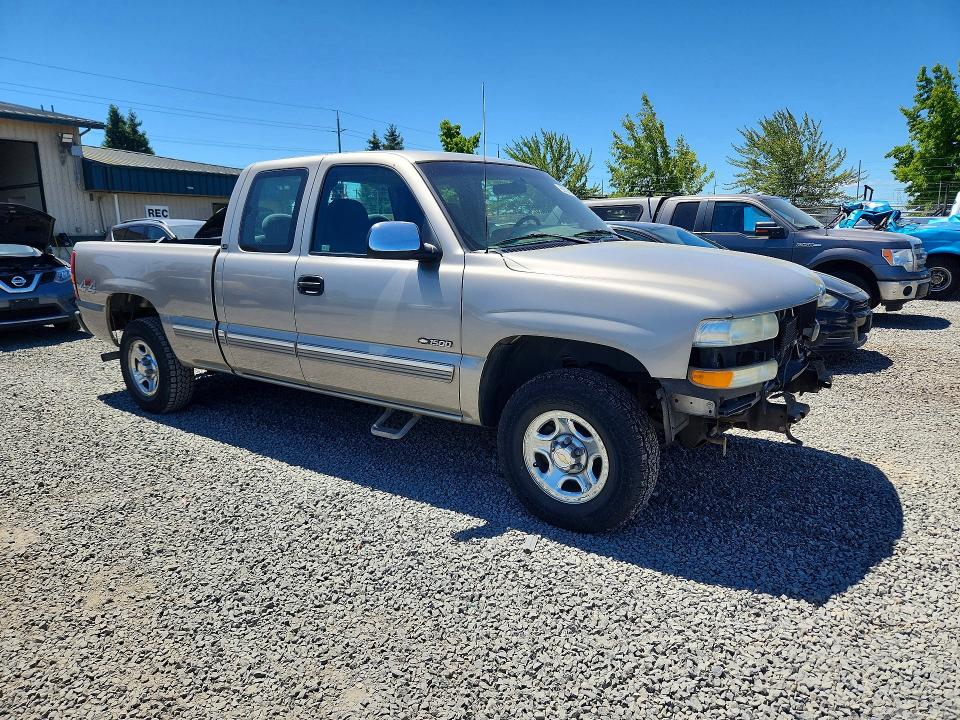60028636 :رقم المزاد ، 2GCEK19T921401931 vin ، 2002 Chevrolet Silverado مزاد بيع