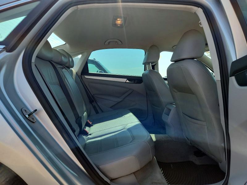 58325826 :رقم المزاد ، 1VWBP7A38CC048089 vin ، 2012 Volkswagen Passat مزاد بيع