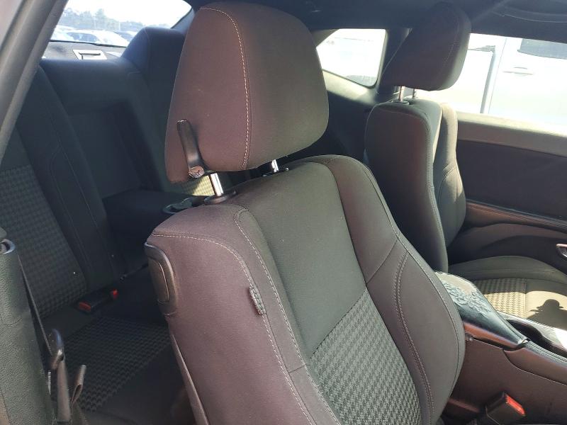 60084786 :رقم المزاد ، 2C3CDZAG0FH700210 vin ، 2015 Dodge Challenger مزاد بيع