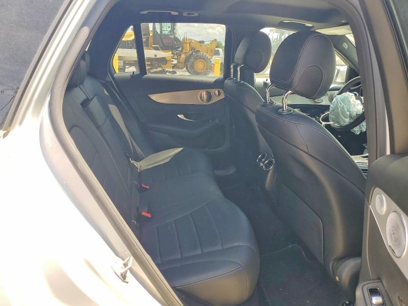 60433406 :رقم المزاد ، W1N0G8DB1LF791381 vin ، 2020 Mercedes-benz Glc مزاد بيع