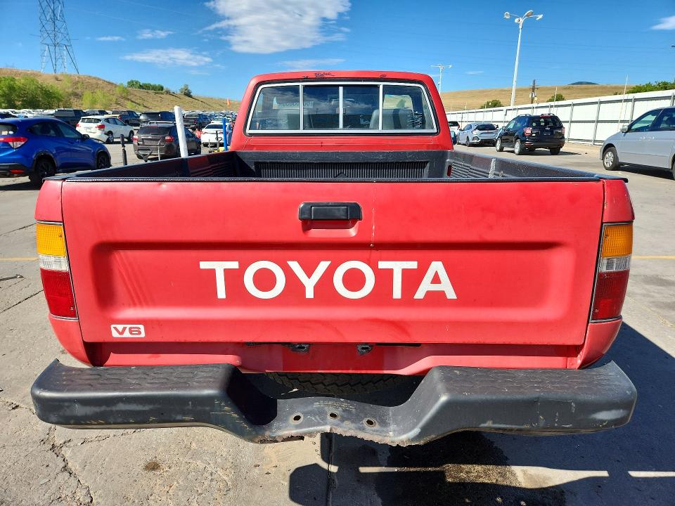 60665656 :رقم المزاد ، JT4VN01D0K2001536 vin ، 1989 Toyota Pickup مزاد بيع