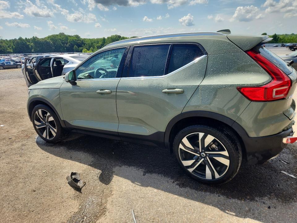 60587736 :رقم المزاد ، YV4L12UA4P2932576 vin ، 2023 Volvo Xc40 مزاد بيع