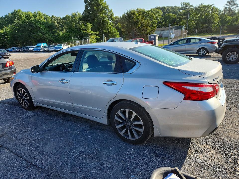 Продаж на аукціоні авто 2017 Nissan Altima, vin: 1N4AL3AP6HC253753, номер лоту: 61575456
