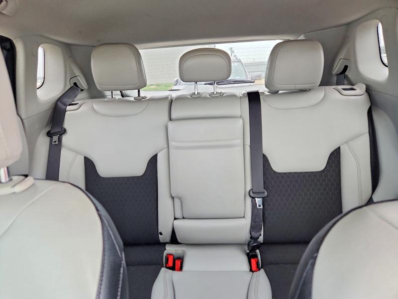 61174806 :رقم المزاد ، 3C4NJCBB5HT643008 vin ، 2017 Jeep Compass مزاد بيع