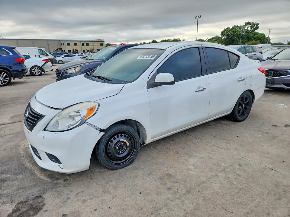 2014 Nissan Versa მანქანა იყიდება აუქციონზე, vin: 3N1CN7AP9EL833747, აუქციონის ნომერი: 61203136
