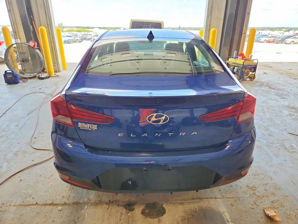 60302426 :رقم المزاد ، 5NPD84LF5KH491575 vin ، 2019 Hyundai Elantra مزاد بيع