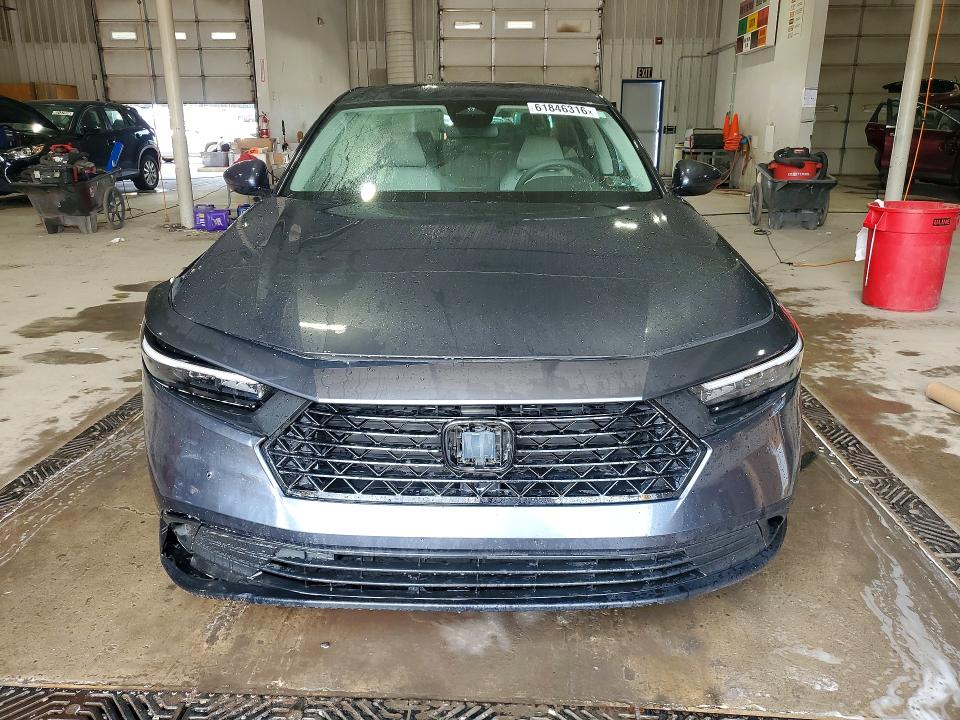 Продажа на аукционе авто 2024 Honda Accord, vin: 1HGCY1F25RA068727, номер лота: 61846316