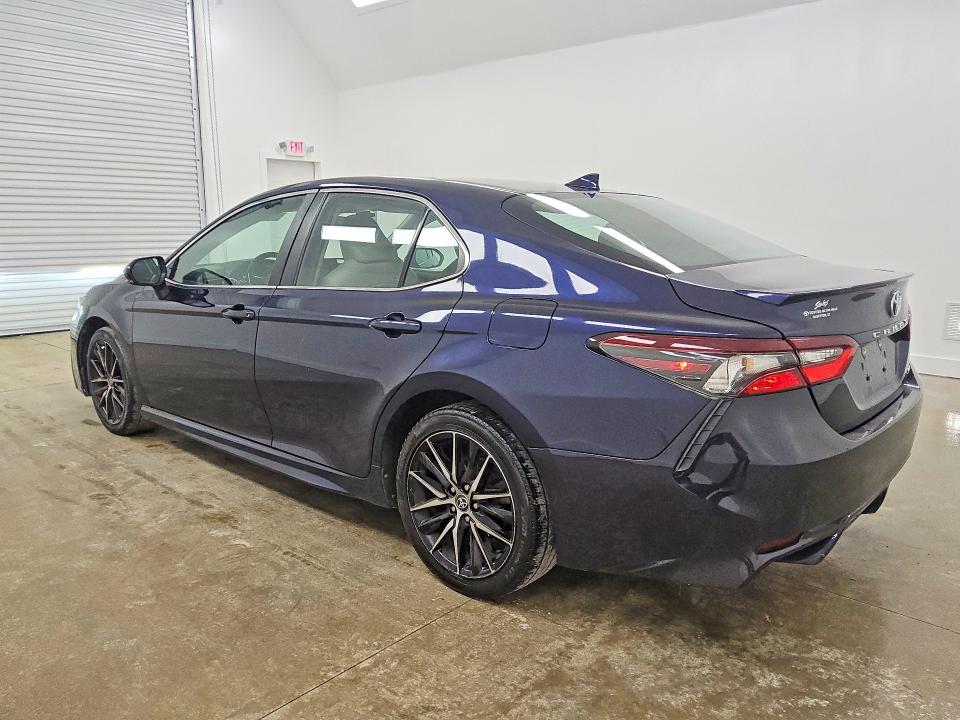 Продаж на аукціоні авто 2022 Toyota Camry, vin: 4T1G11AKXNU003825, номер лоту: 59389276