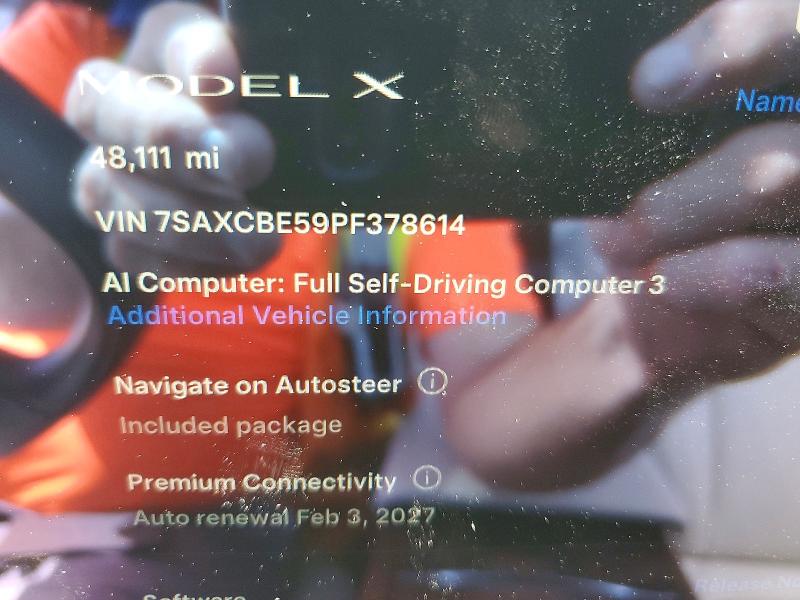 61977476 :رقم المزاد ، 7SAXCBE59PF378614 vin ، 2023 Tesla Model X مزاد بيع