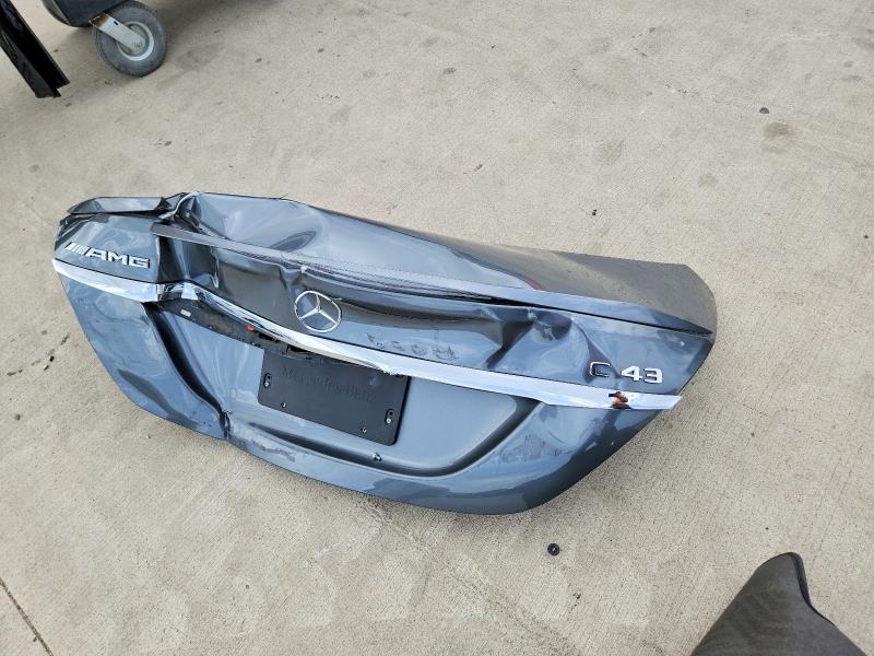 60863456 :رقم المزاد ، 55SWF6EB2LU330698 vin ، 2020 Mercedes-benz C مزاد بيع