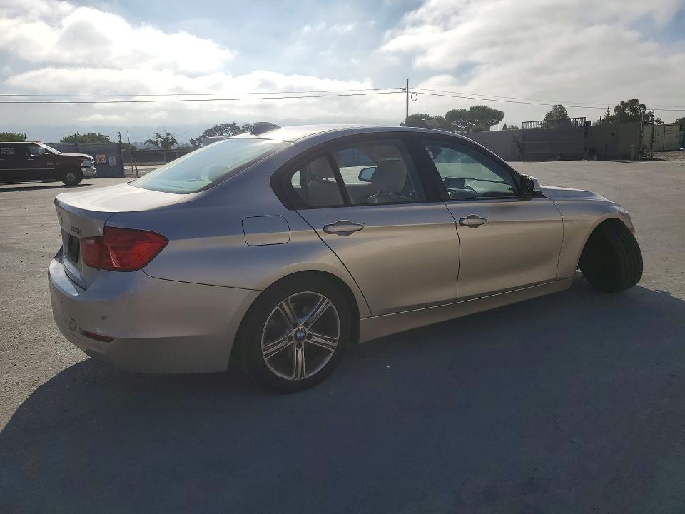 2014 Bmw 328 მანქანა იყიდება აუქციონზე, vin: WBA3A5C50EF604762, აუქციონის ნომერი: 60721706