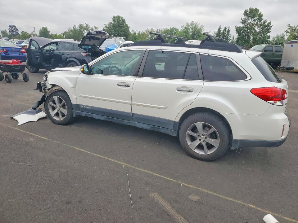 Продаж на аукціоні авто 2014 Subaru Outback, vin: 4S4BRBPC7E3255109, номер лоту: 62440566