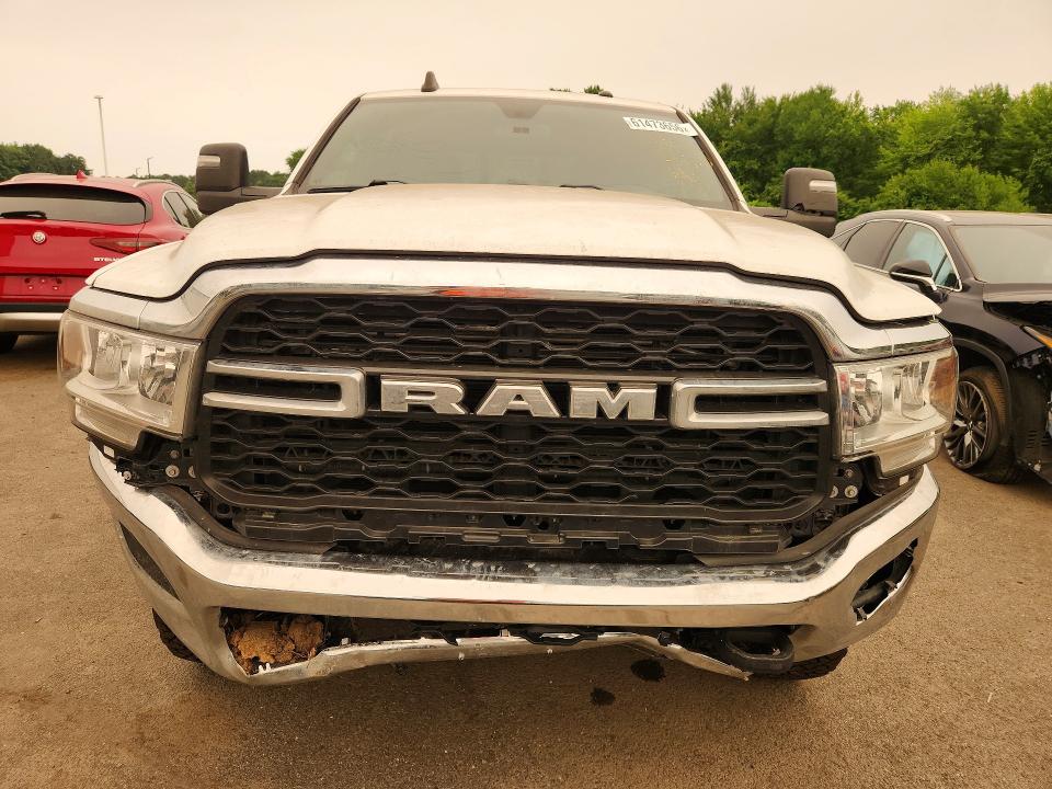 61473656 :رقم المزاد ، 3C6UR5CJ3RG125695 vin ، 2024 Ram 2500 مزاد بيع