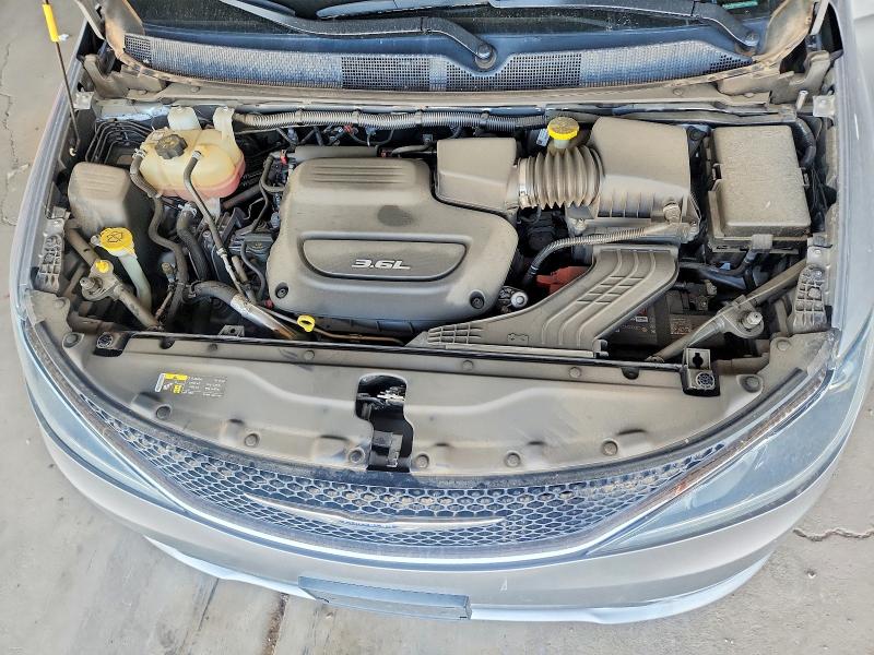63187356 :رقم المزاد ، 2C4RC1BG5HR532635 vin ، 2017 Chrysler Pacifica مزاد بيع