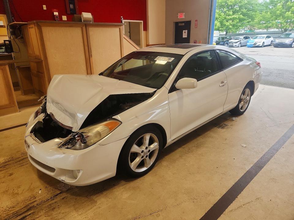 2004 Toyota Camry Solara მანქანა იყიდება აუქციონზე, vin: 4T1CA30P54U011627, აუქციონის ნომერი: 61932346