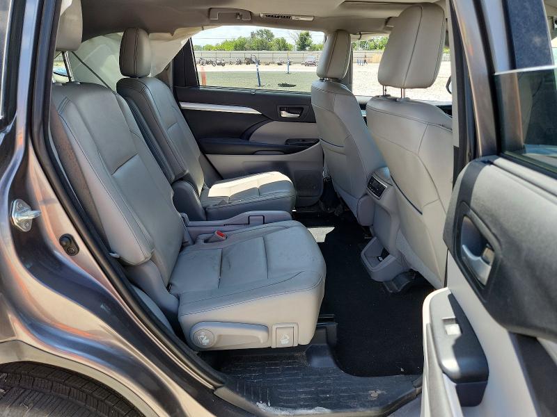 59838426 :رقم المزاد ، 5TDKZRFHXJS549736 vin ، 2018 Toyota Highlander مزاد بيع