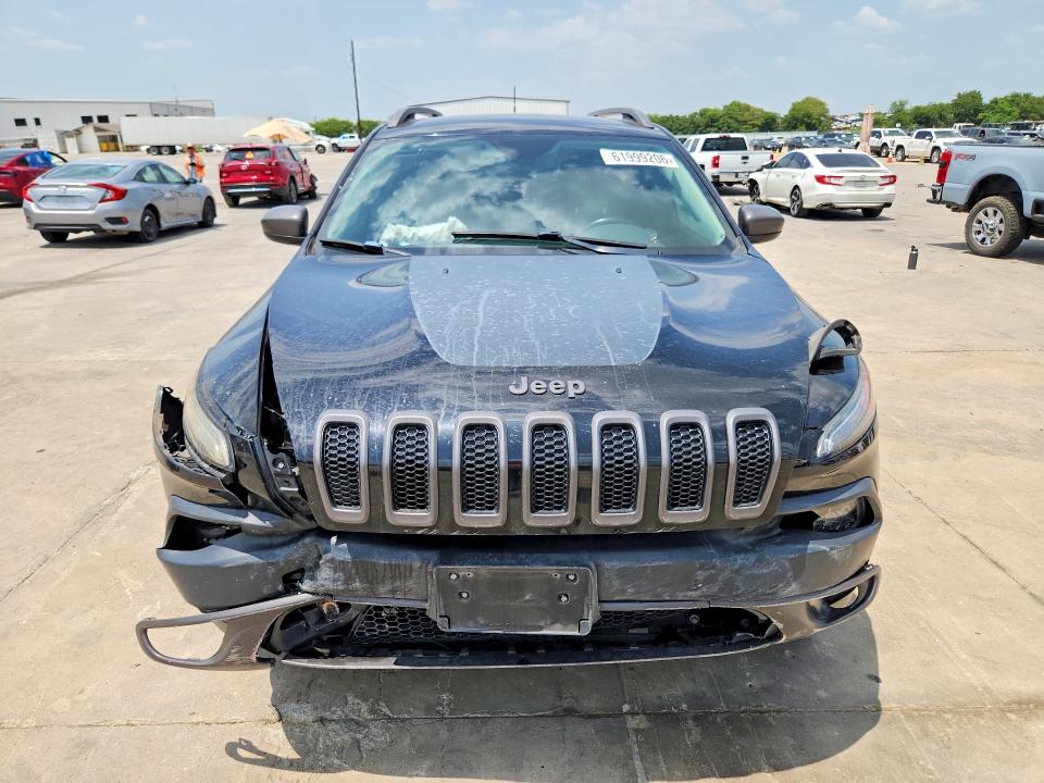 61999206 :رقم المزاد ، 1C4PJMBS8HW569947 vin ، 2017 Jeep Cherokee مزاد بيع