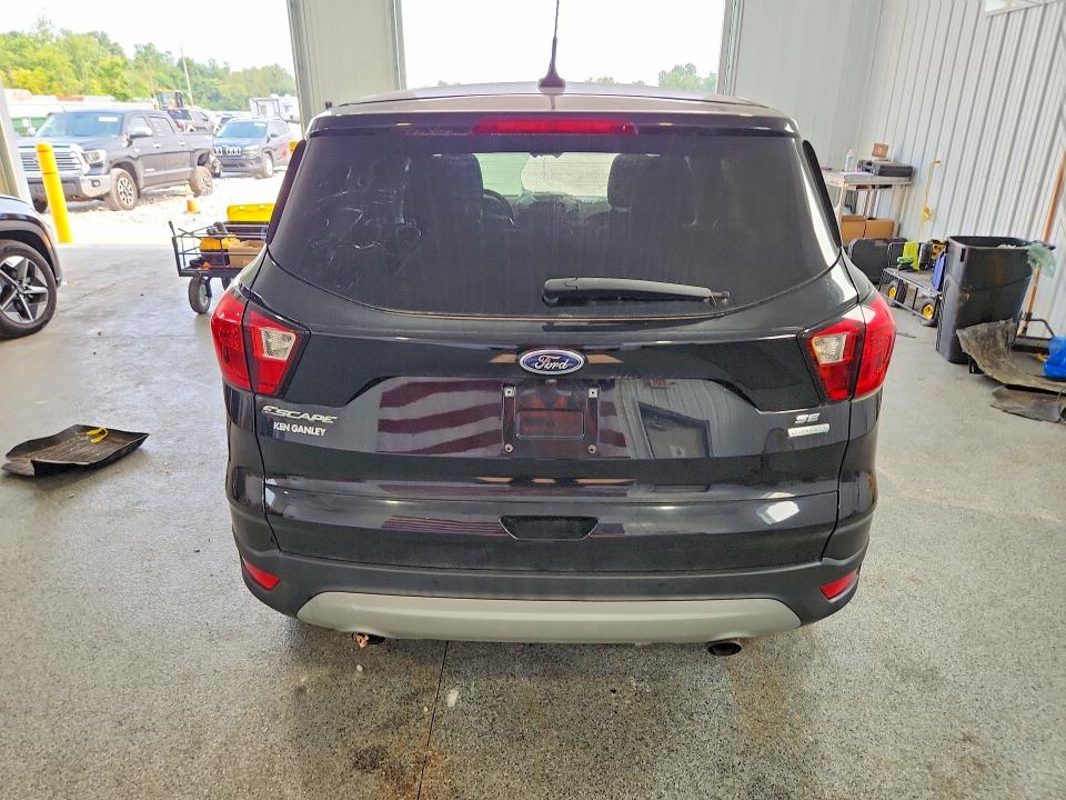 Продажа на аукционе авто 2019 Ford Escape, vin: 1FMCU0GD4KUB72808, номер лота: 62516076
