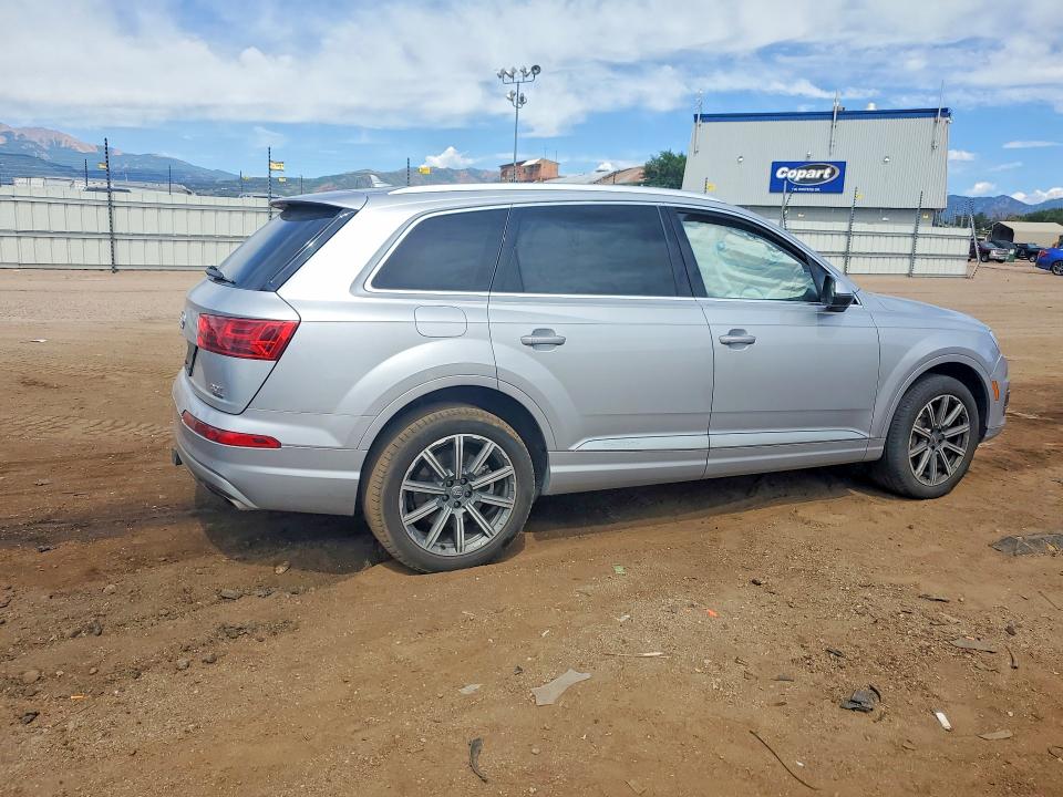 60005366 :رقم المزاد ، WA1VAAF75JD015305 vin ، 2018 Audi Q7 مزاد بيع