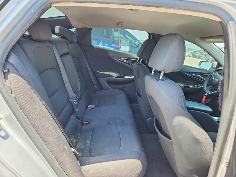 62041226 :رقم المزاد ، 1G1ZE5ST3HF157598 vin ، 2017 Chevrolet Malibu مزاد بيع