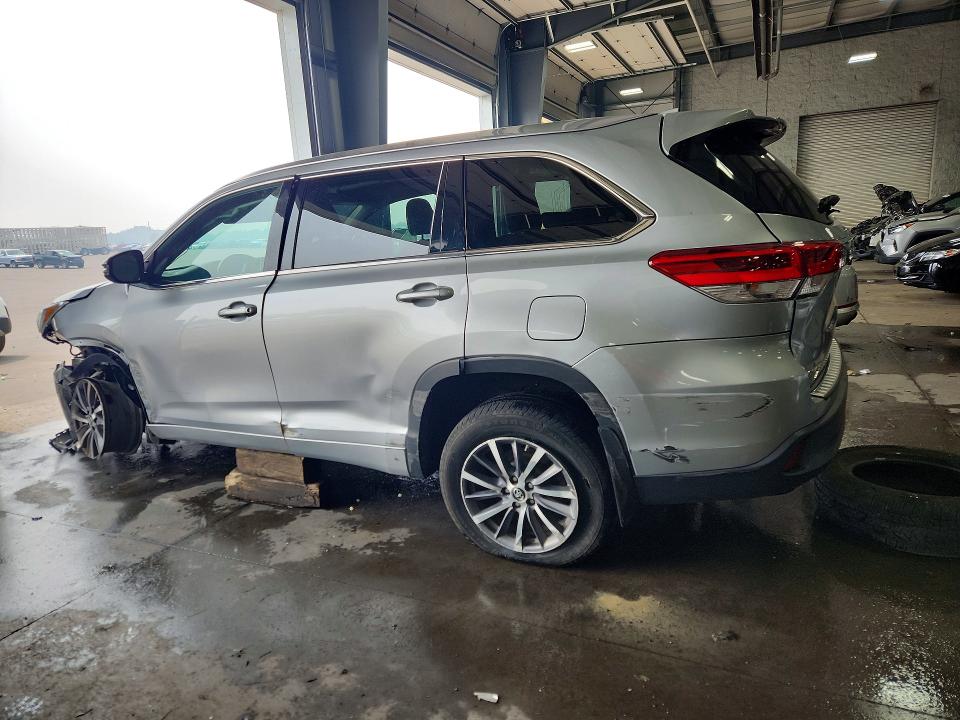 Aukcja sprzedaży 2018 Toyota Highlander, vin: 5TDJZRFH8JS815749, numer aukcji: 61372806