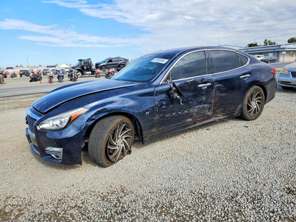 61805566 :رقم المزاد ، JN1BY1AP2JM180257 vin ، 2018 Infiniti Q70 مزاد بيع