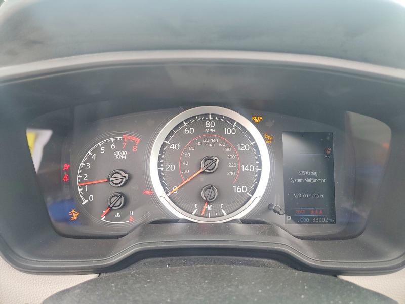 62702056 :رقم المزاد ، 7MUBAABG4NV005573 vin ، 2022 Toyota Corolla Cross مزاد بيع