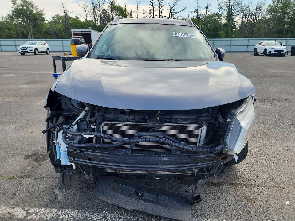 Продажа на аукционе авто 2017 Nissan Rogue, vin: JN8AT2MV0HW266662, номер лота: 61318756