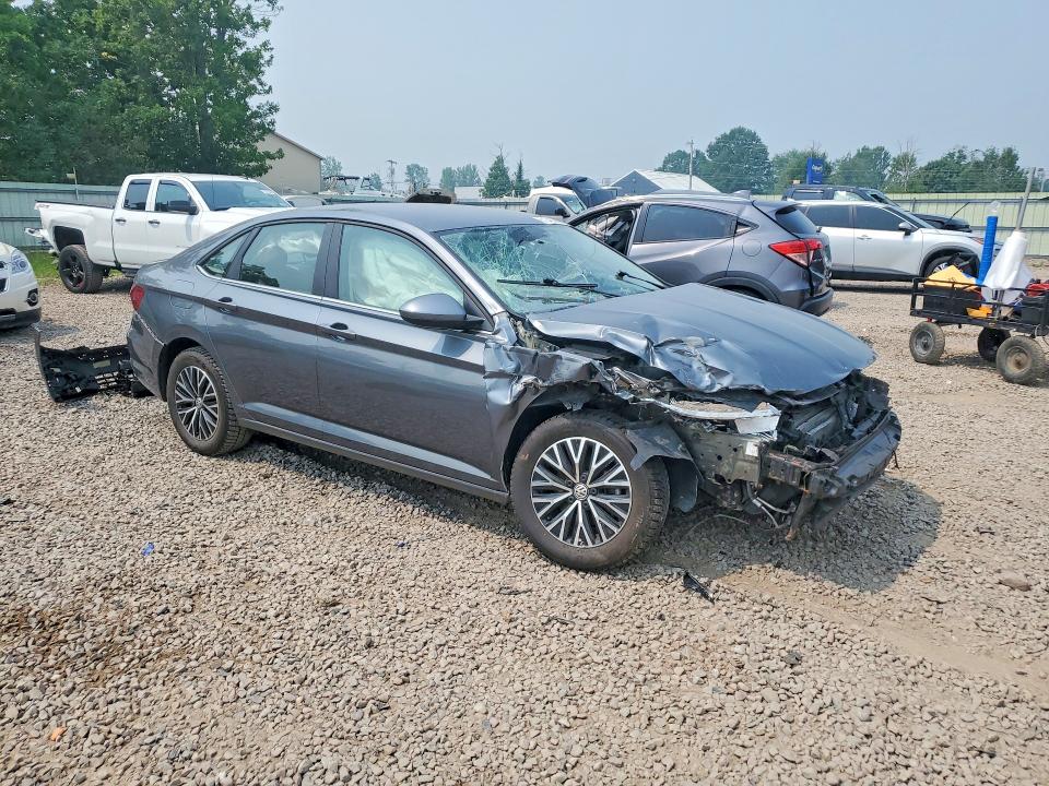 61340296 :رقم المزاد ، 3VWC57BU0MM009529 vin ، 2021 Volkswagen Jetta مزاد بيع