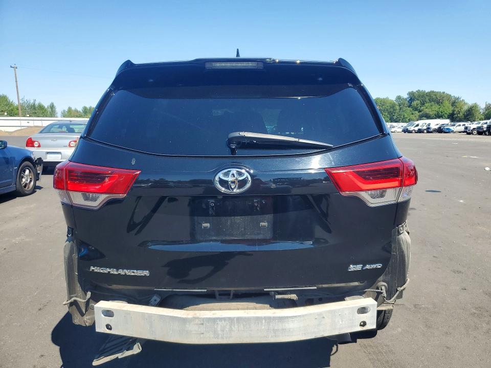 Продаж на аукціоні авто 2018 Toyota Highlander, vin: 5TDJZRFH7JS863517, номер лоту: 60938726
