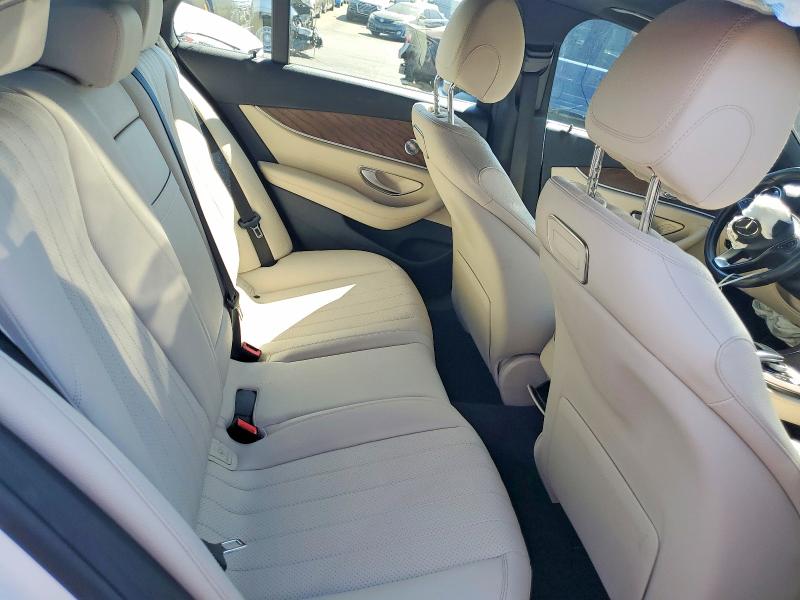 60239586 :رقم المزاد ، WDDZF4JB3JA476337 vin ، 2018 Mercedes-benz E مزاد بيع