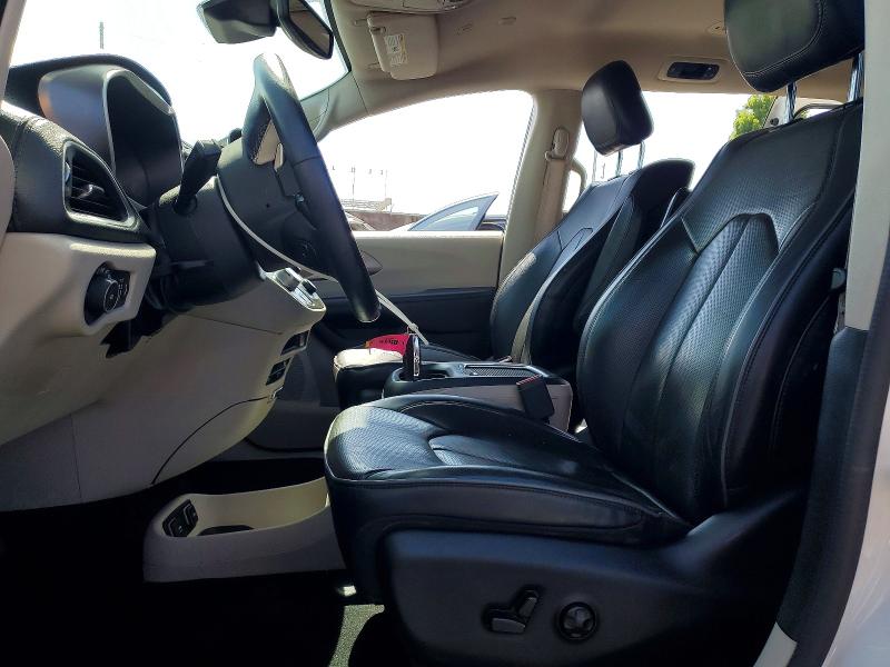 62353116 :رقم المزاد ، 2C4RC1N77JR358617 vin ، 2018 Chrysler Pacifica مزاد بيع