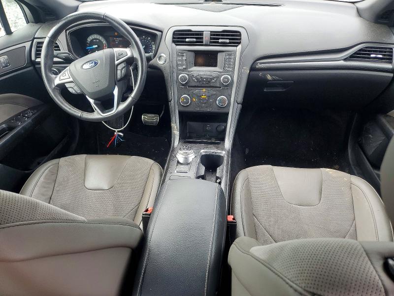61854286 :رقم المزاد ، 3FA6P0VP3HR282745 vin ، 2017 Ford Fusion مزاد بيع