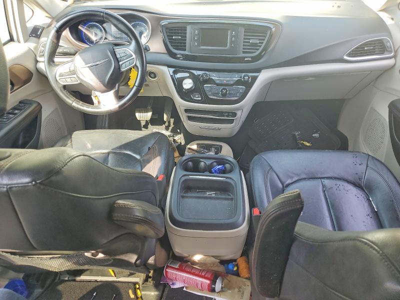 60229946 :رقم المزاد ، 2C4RC1BG9HR621771 vin ، 2017 Chrysler Pacifica مزاد بيع