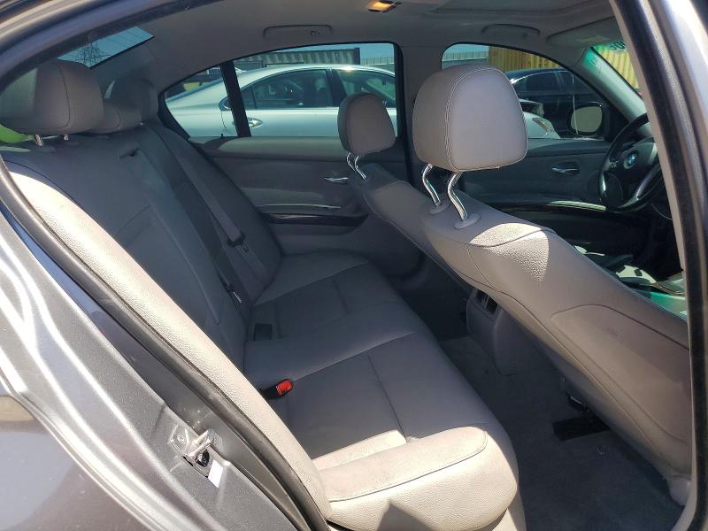 60896756 :رقم المزاد ، WBAPH7G54ANM52486 vin ، 2010 Bmw 328 مزاد بيع