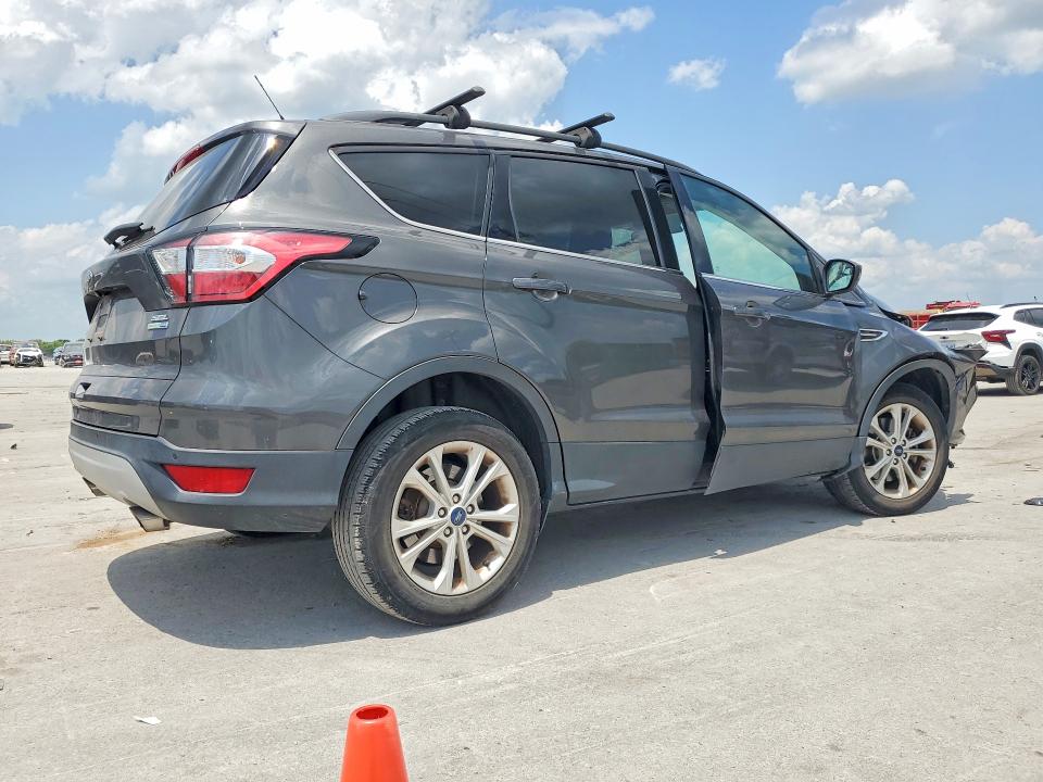 2018 Ford Escape მანქანა იყიდება აუქციონზე, vin: 1FMCU9HD0JUC87231, აუქციონის ნომერი: 59881276