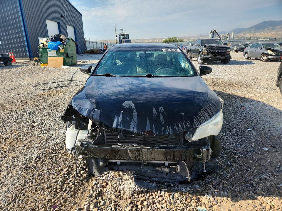 60615306 :رقم المزاد ، 4T1BF1FK6HU351808 vin ، 2017 Toyota Camry مزاد بيع