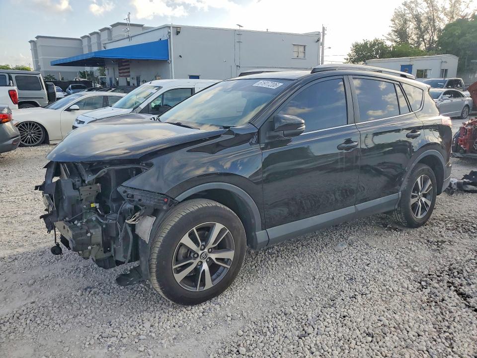 2018 Toyota Rav4 მანქანა იყიდება აუქციონზე, vin: 2T3WFREV7JW517682, აუქციონის ნომერი: 61917206
