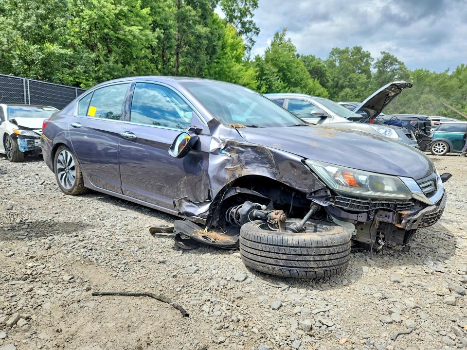 2015 Honda Accord მანქანა იყიდება აუქციონზე, vin: 1HGCR6F51FA010646, აუქციონის ნომერი: 62997406