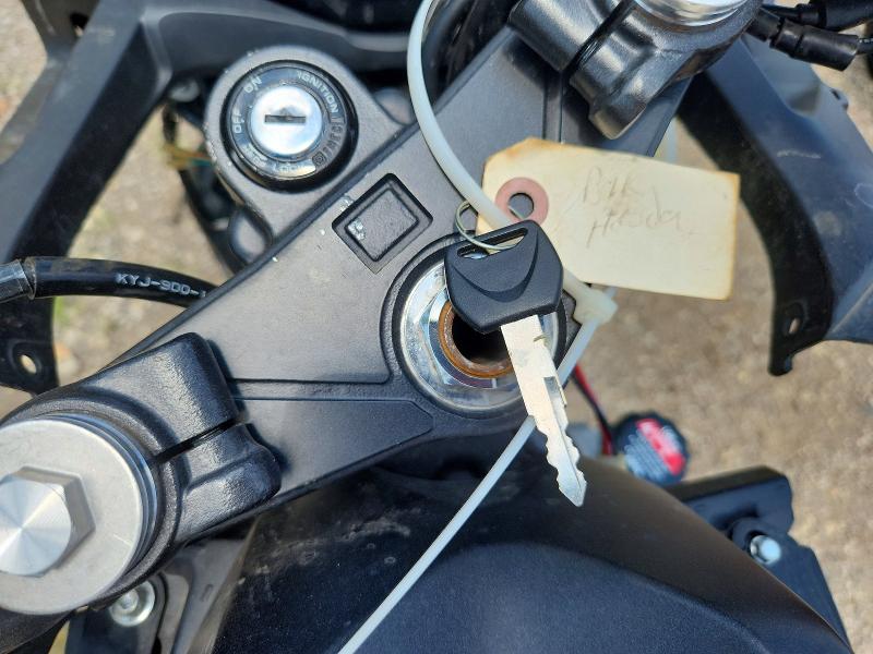 59844026 :رقم المزاد ، MLHNC5104N5800266 vin ، 2022 Honda Cbr300 مزاد بيع