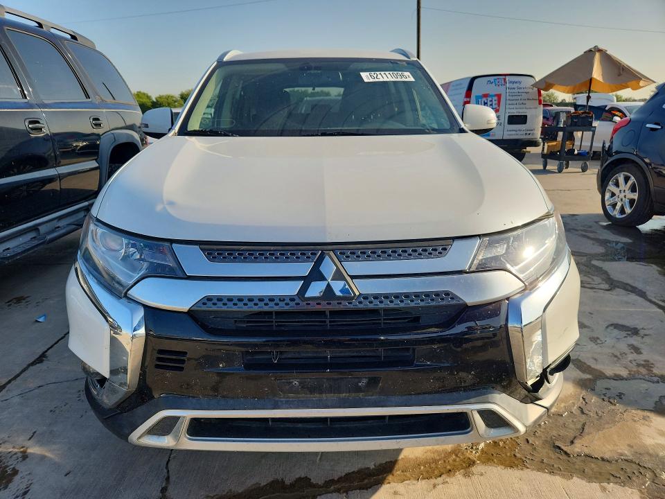 62111096 :رقم المزاد ، JA4AZ3A36KZ036188 vin ، 2019 Mitsubishi Outlander مزاد بيع