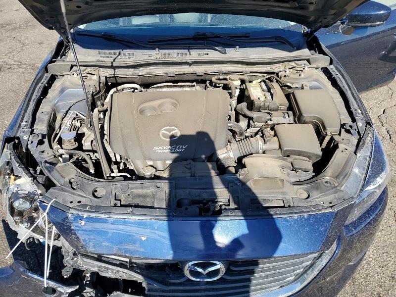 60800456 :رقم المزاد ، 3MZBN1V33JM161277 vin ، 2018 Mazda 3 مزاد بيع