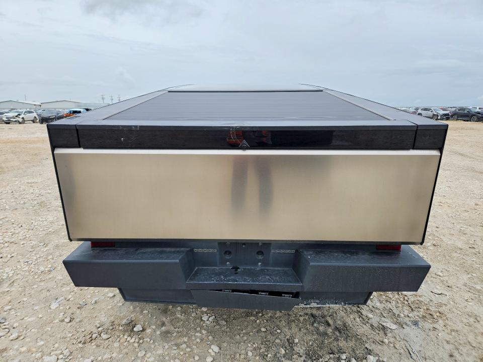 2024 Tesla Cybertruck მანქანა იყიდება აუქციონზე, vin: 7G2CEHED0RA033338, აუქციონის ნომერი: 61050336
